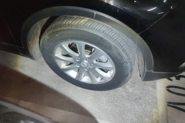 Used Buick Envision 2020 20T Two-Wheel Drive Leading Version Right Front Wheel Hub