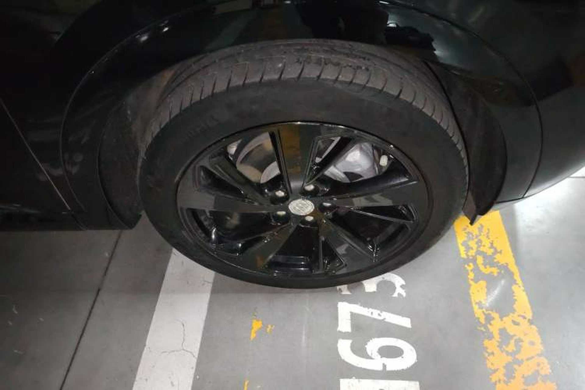 Used Buick Envision 2020 Encore GX S 652T Two-Wheel-Drive Limited-Edition S Sport Version Right Front Wheel Hub