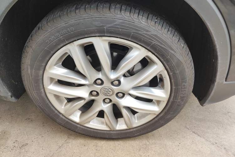 Used Buick Envision 2020 28T Four-Wheel Drive Elite Version Right Front Wheel Hub