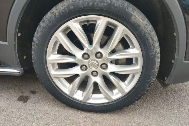 Used Buick Envision 2020 28T Four-Wheel Drive Elite Version Right Front Wheel Hub