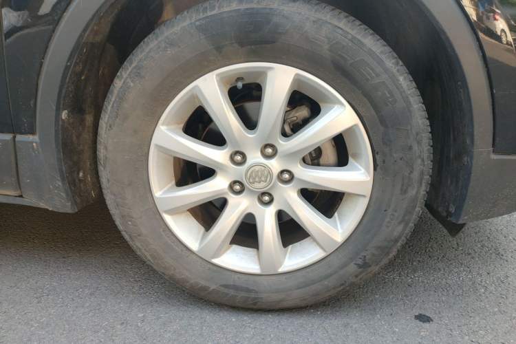 Used Buick Envision 2020 20T Two-Wheel Drive Leading Version Right Front Wheel Hub
