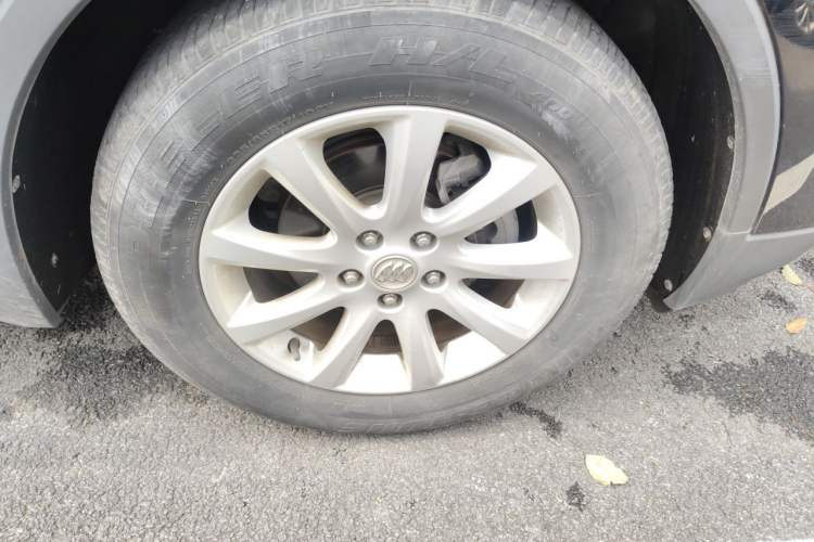 Used Buick Envision 2020 20T Two-Wheel Drive Elite Version Right Front Wheel Hub