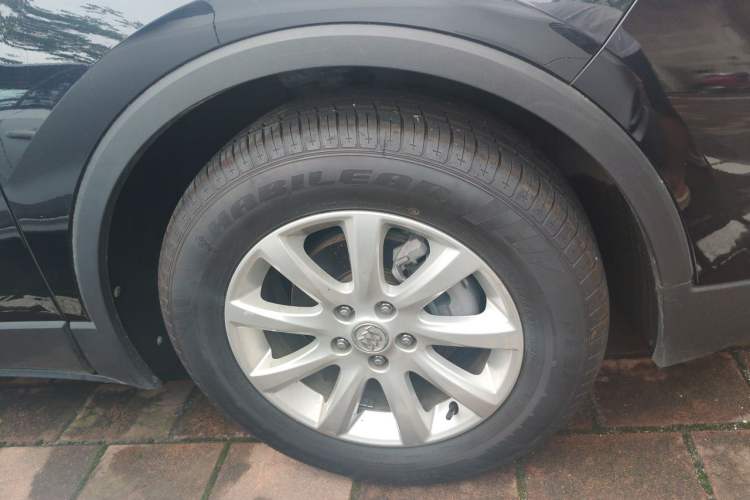 Used Buick Envision 2020 20T Two-Wheel Drive Leading Version Right Front Wheel Hub