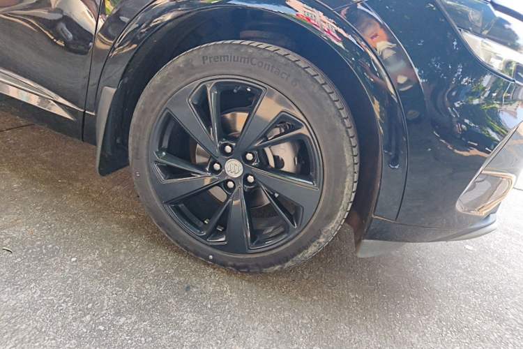 Used Buick Envision 2020 Encore GX S 652T Two-Wheel-Drive Limited-Edition S Sport Version Right Front Wheel Hub