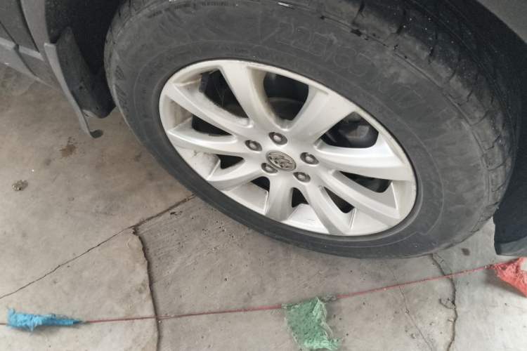 Used Buick Envision 2020 20T Two-Wheel Drive Leading Version Right Front Wheel Hub