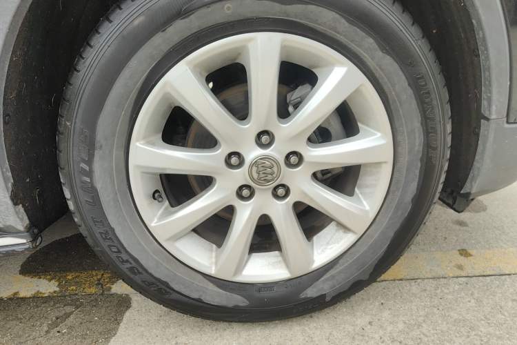 Used Buick Envision 2020 20T Two-Wheel Drive Elite Version Right Front Wheel Hub