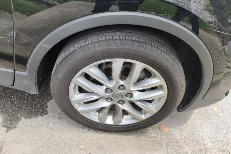Used Buick Envision 2020 28T Four-Wheel Drive Elite Version Right Front Wheel Hub