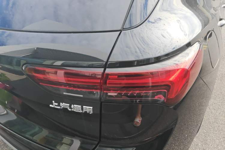 Used Buick Envision 2020 Onix S 652T Two-Wheel Drive Elite Model Right Rear Taillight