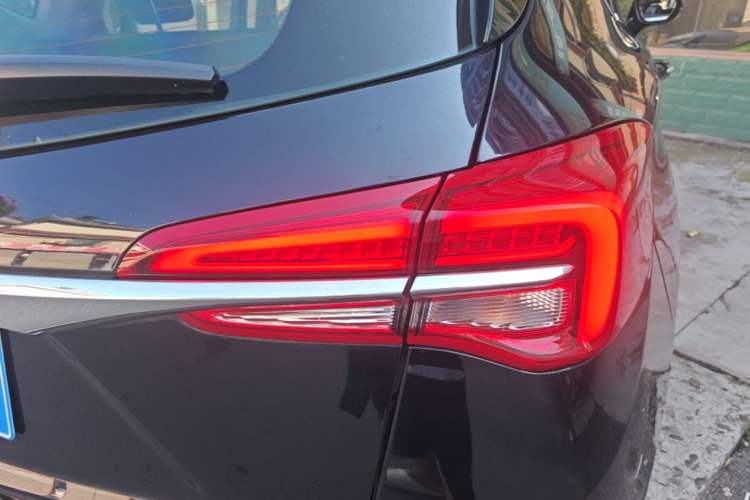 Used Buick Envision 2020 20T Two-Wheel Drive Leading Version Right Rear Taillight