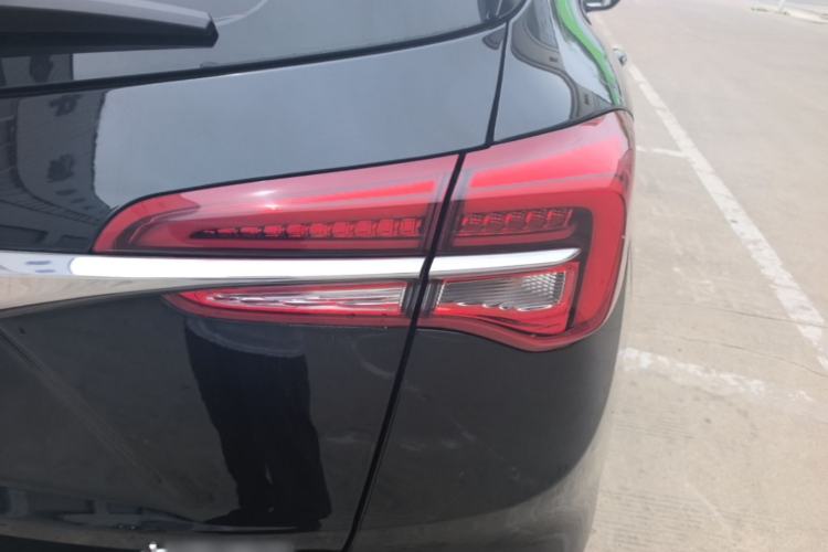 Used Buick Envision 2020 20T Two-Wheel Drive Leading Version Right Rear Taillight