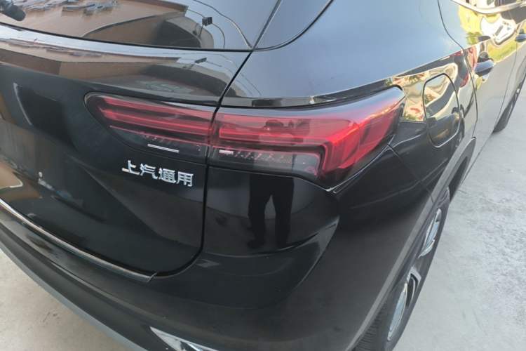 Used Buick Envision 2020 Encore S 652T Two-Wheel Drive Luxury Model Right Rear Taillight
