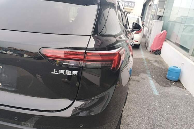 Used Buick Envision 2020 Encore S 652T Two-Wheel Drive Luxury Model Right Rear Taillight