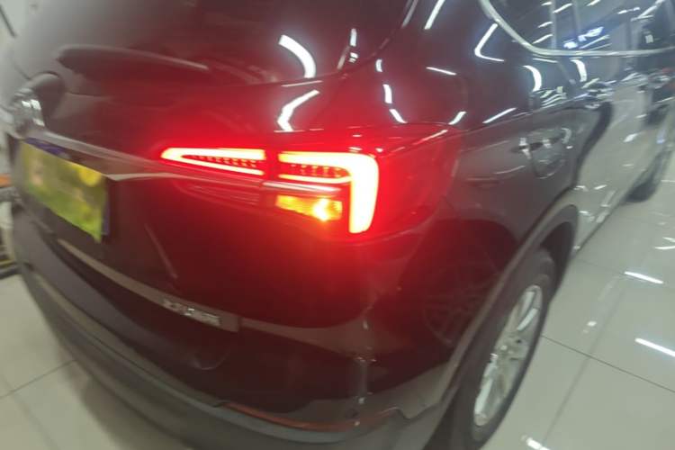 Used Buick Envision 2020 20T Two-Wheel Drive Elite Version Right Rear Taillight