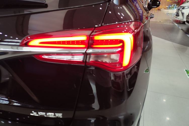 Used Buick Envision 2020 20T Two-Wheel Drive Elite Version Right Rear Taillight