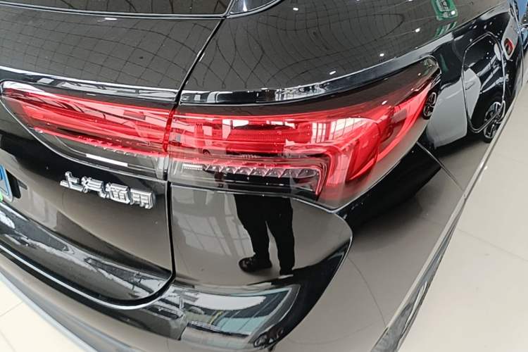 Used Buick Envision 2020 Onix S 652T Two-Wheel Drive Elite Model Right Rear Taillight