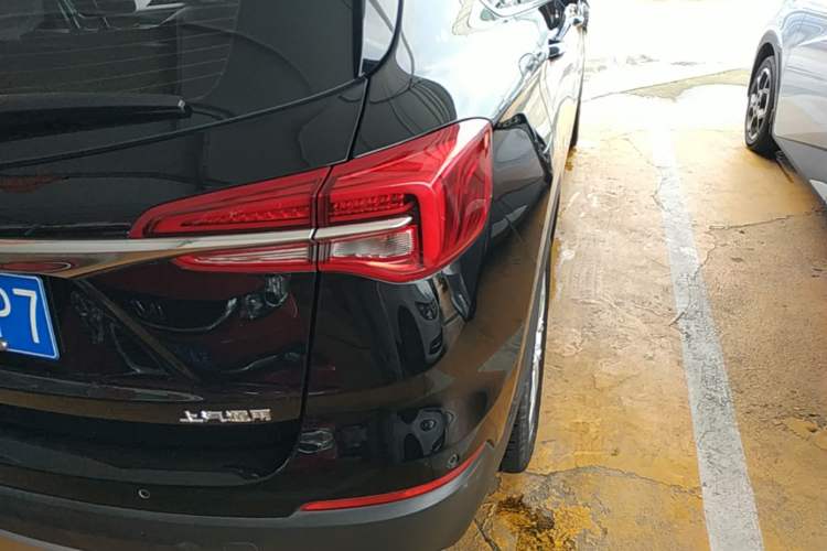 Used Buick Envision 2020 28T Four-Wheel Drive Elite Version Right Rear Taillight
