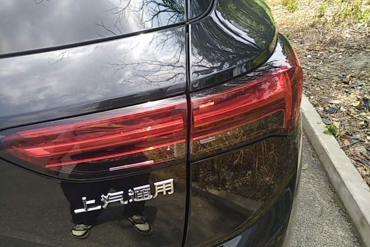 Used Buick Envision 2020 Encore S 652T Two-Wheel Drive Luxury Model Right Rear Taillight