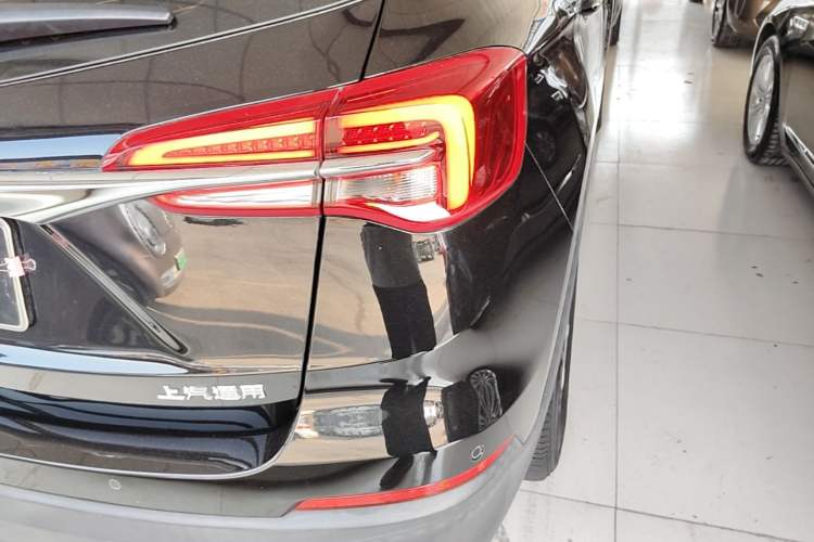 Used Buick Envision 2020 20T Two-Wheel Drive Elite Version Right Rear Taillight