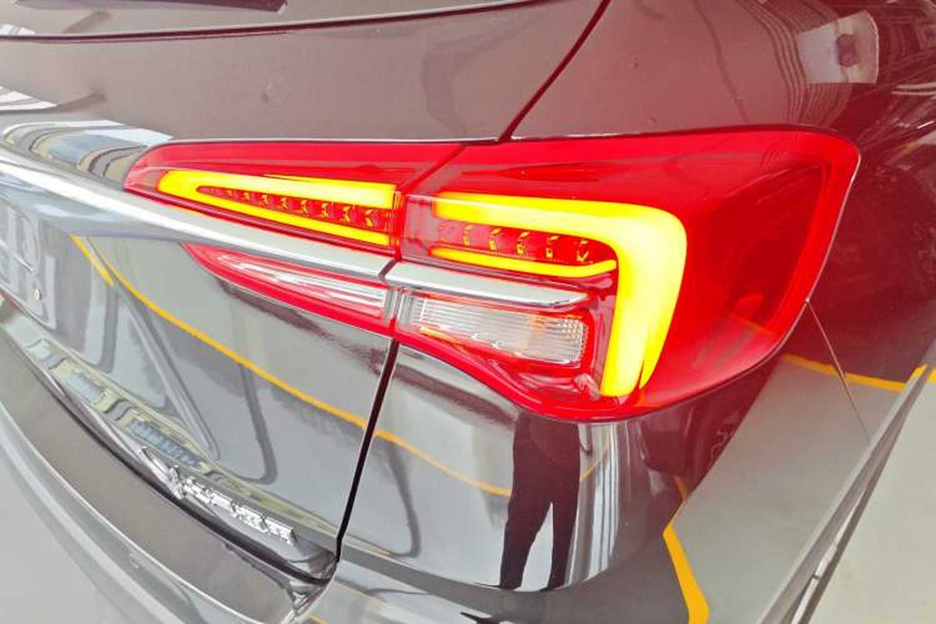 Used Buick Envision 2020 20T Two-Wheel Drive Leading Version Right Rear Taillight