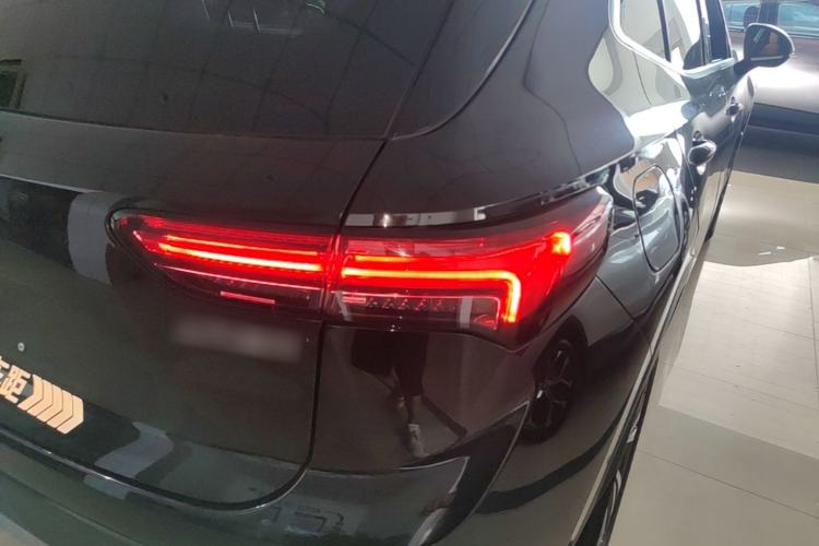 Used Buick Envision 2020 Encore S 652T Two-Wheel Drive Luxury Model Right Rear Taillight