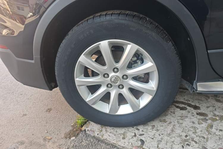 Used Buick Envision 2020 20T Two-Wheel Drive Leading Version Right Rear Wheel Hub