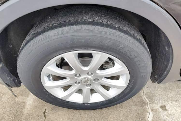 Used Buick Envision 2020 20T Two-Wheel Drive Elite Version Right Rear Wheel Hub