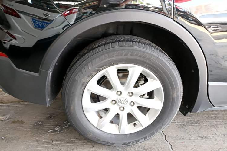 Used Buick Envision 2020 20T Two-Wheel Drive Elite Version Right Rear Wheel Hub