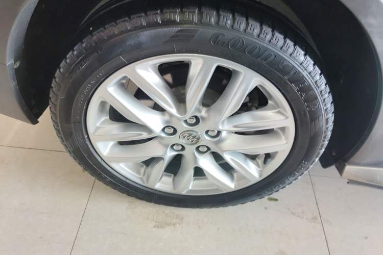 Used Buick Envision 2020 28T Four-Wheel Drive Elite Version Right Rear Wheel Hub