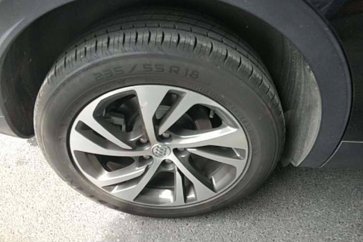 Used Buick Envision 2020 Onix S 652T Two-Wheel Drive Elite Model Right Rear Wheel Hub