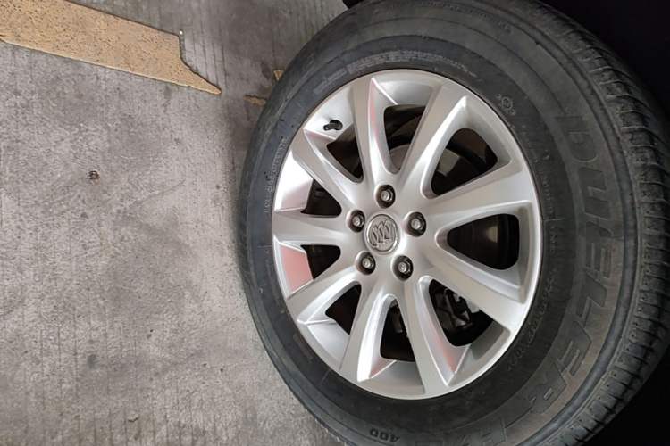 Used Buick Envision 2020 20T Two-Wheel Drive Elite Version Right Rear Wheel Hub
