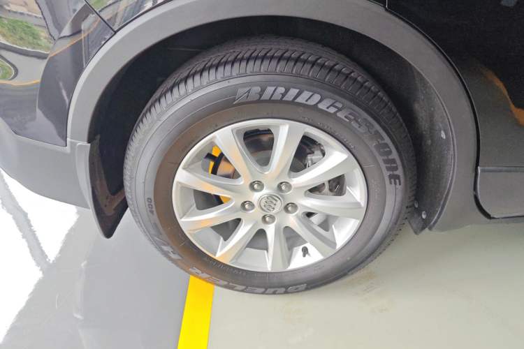 Used Buick Envision 2020 20T Two-Wheel Drive Leading Version Right Rear Wheel Hub