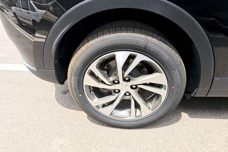 Used Buick Envision 2020 Onix S 652T Two-Wheel Drive Elite Model Right Rear Wheel Hub