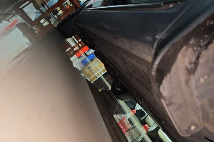 Used Buick Envision 2020 Encore S 652T Four-Wheel Drive Luxury Model Right Side Sill