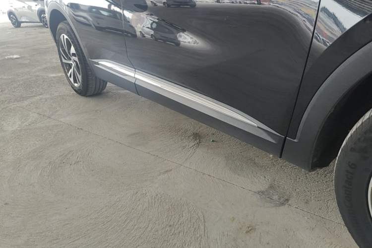 Used Buick Envision 2020 Encore S 652T Four-Wheel Drive Luxury Model Right Side Sill