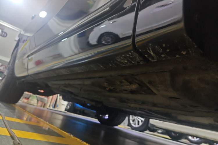 Used Buick Envision 2020 Encore GX S 652T Two-Wheel-Drive Limited-Edition S Sport Version Right Side Sill