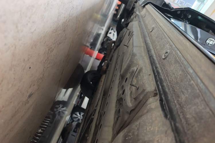 Used Buick Envision 2020 Onix S 652T Two-Wheel Drive Elite Model Right Side Sill