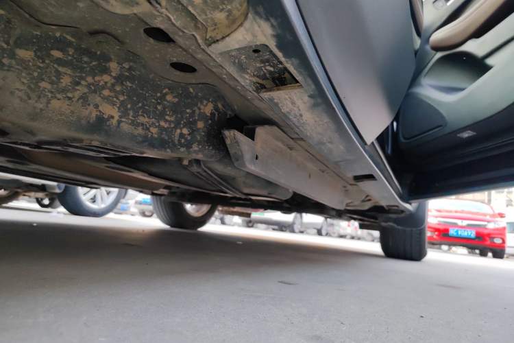Used Buick Envision 2020 20T Two-Wheel Drive Luxury Model Right Side Sill