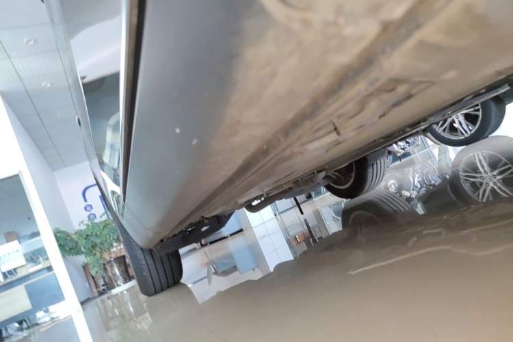 Used Buick Envision 2020 Encore S 652T Two-Wheel Drive Luxury Model Right Side Sill