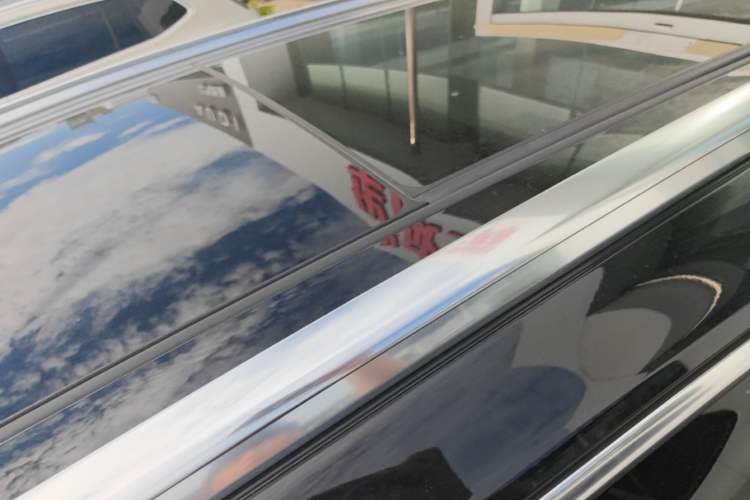 Used Buick Envision 2020 Onix S 652T Two-Wheel Drive Elite Model Roof