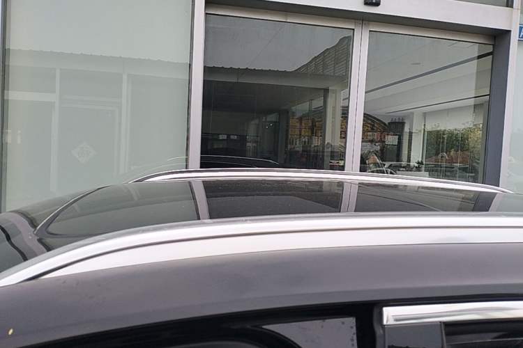 Used Buick Envision 2020 Encore S 652T Two-Wheel Drive Luxury Model Roof