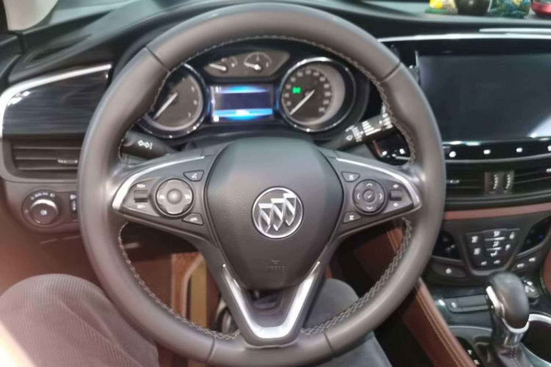 Used Buick Envision 2020 20T Two-Wheel Drive Luxury Model Steering Wheel