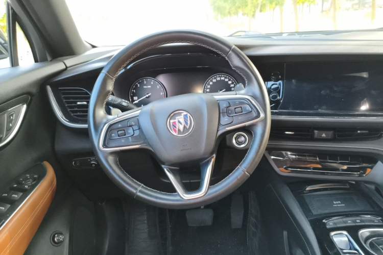 Used Buick Envision 2020 Encore S 652T Two-Wheel Drive Luxury Model Steering Wheel