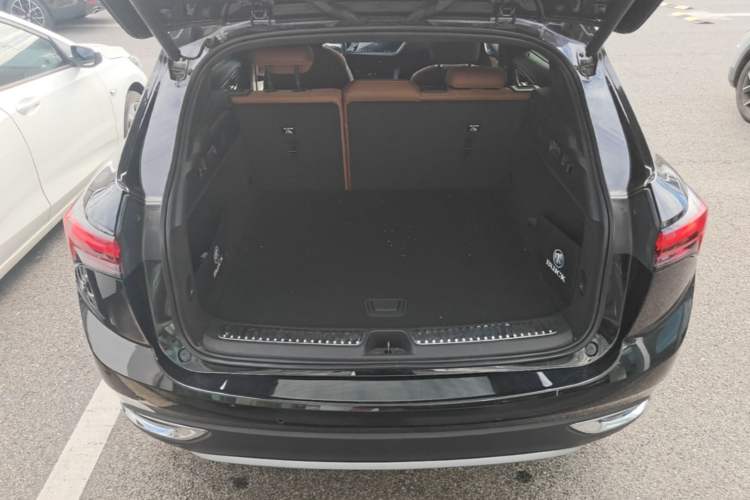 Used Buick Envision 2020 Onix S 652T Two-Wheel Drive Elite Model Trunk