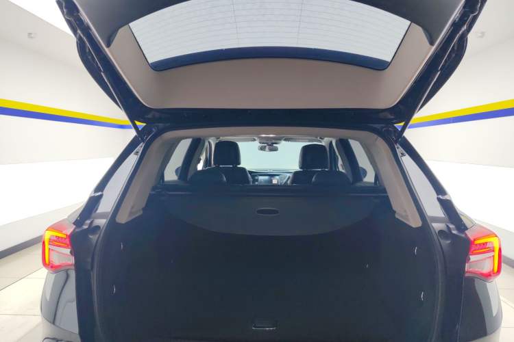 Used Buick Envision 2020 20T Two-Wheel Drive Elite Version Trunk