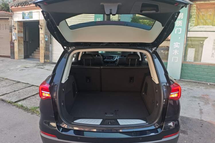 Used Buick Envision 2020 20T Two-Wheel Drive Leading Version Trunk