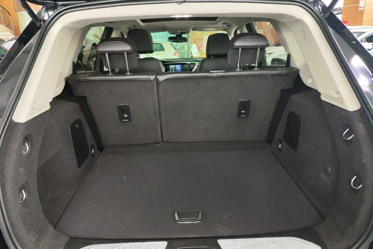 Used Buick Envision 2020 20T Two-Wheel Drive Elite Version Trunk