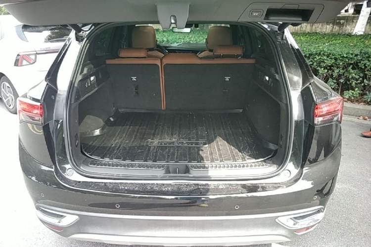 Used Buick Envision 2020 Onix S 652T Two-Wheel Drive Elite Model Trunk