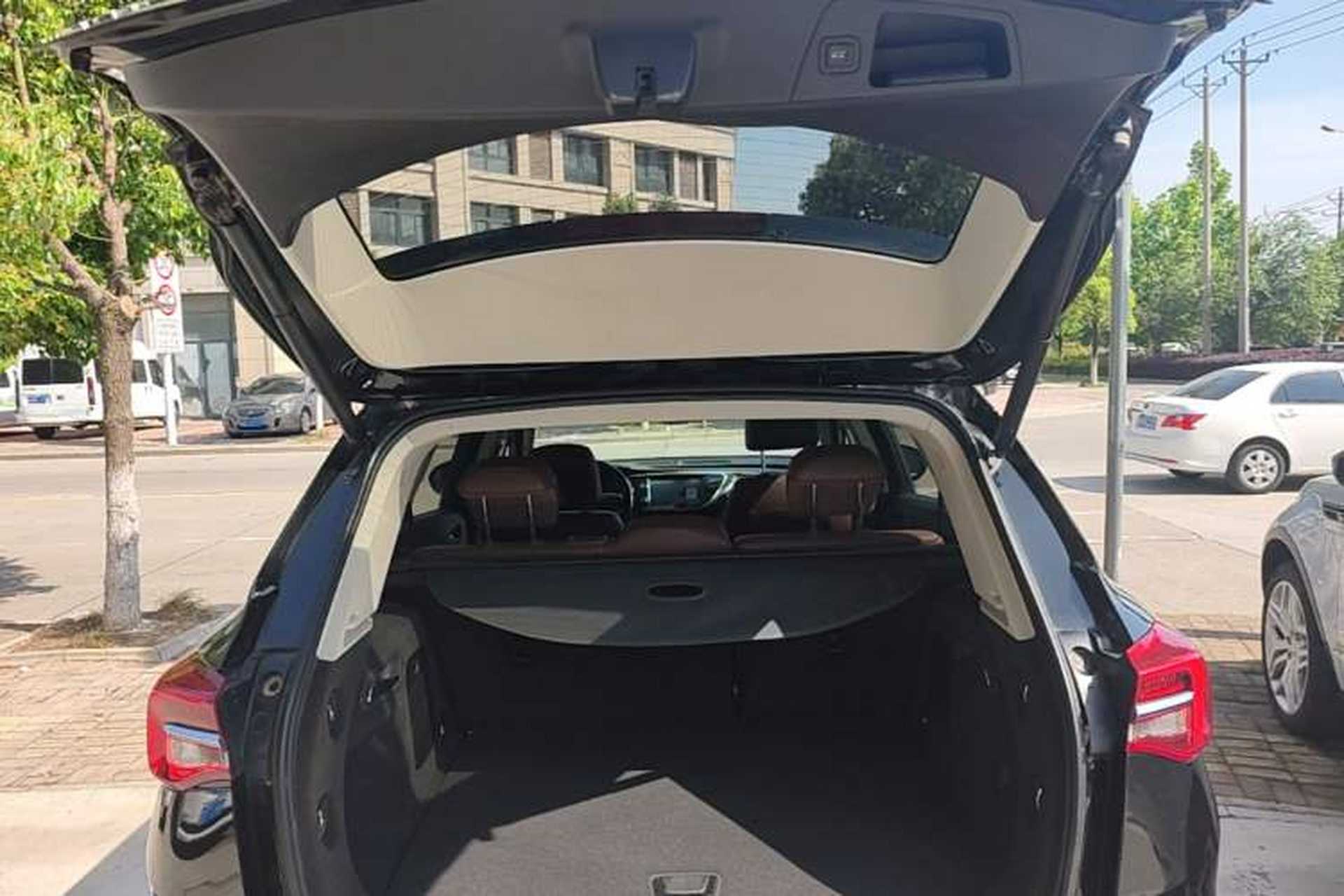 Used Buick Envision 2020 28T Four-Wheel Drive Elite Version Trunk