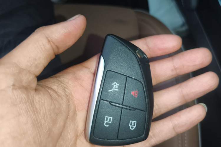 Used Buick Envision 2020 Encore S 652T Two-Wheel Drive Luxury Model Vehicle Key