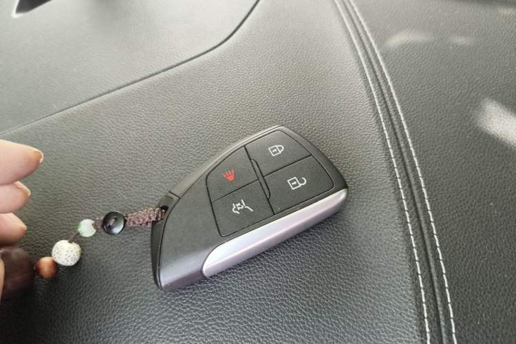 Used Buick Envision 2020 Encore S 652T Four-Wheel Drive Luxury Model Vehicle Key